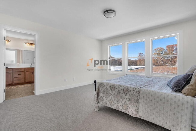 Building Photo - 1962 Park St