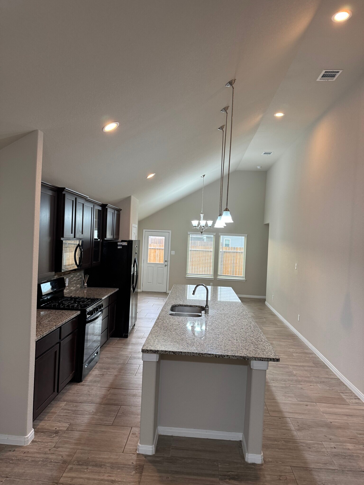 Building Photo - 7911 Tuscan Cypress Dr