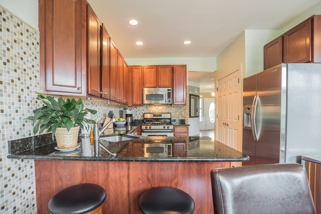 Building Photo - 216 Westbrook Dr