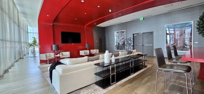 Building Photo - 1100 S Miami Ave