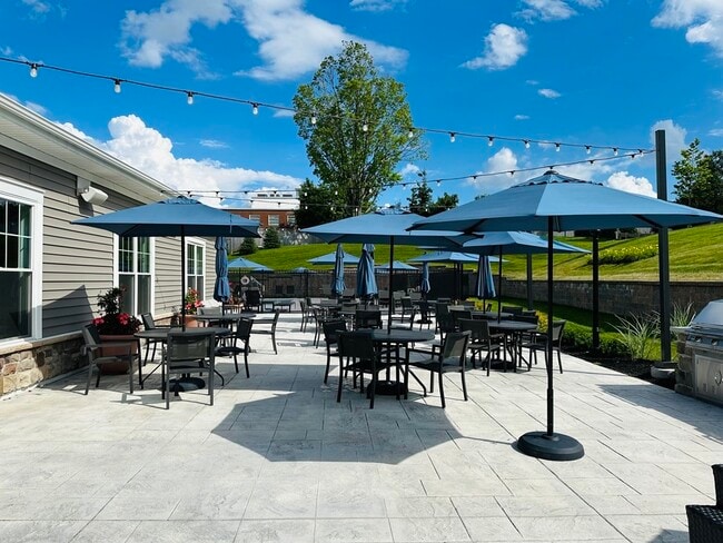 Building Photo - 1204 Peter's Farm Way