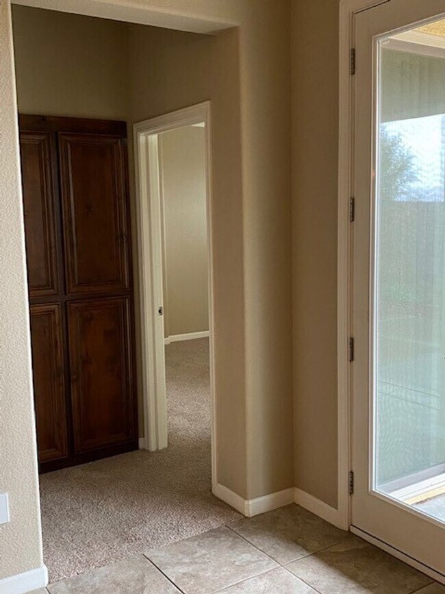 Building Photo - Home in Crocker Ranch gated community.
