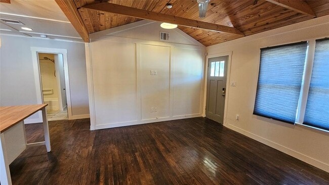 Building Photo - 1614 N Lynn St