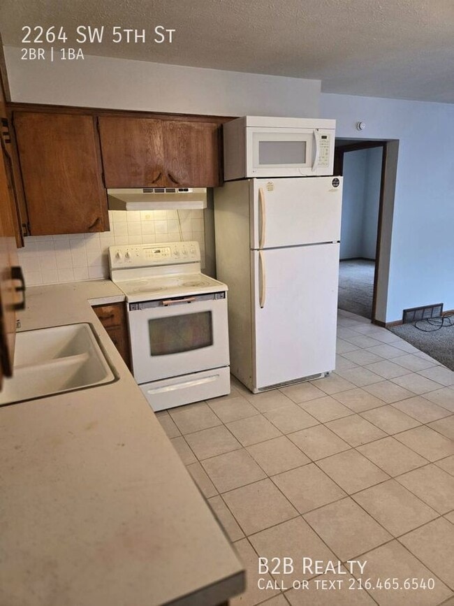 Building Photo - 2264 5th St SW