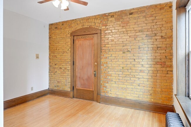 Building Photo - Franklin