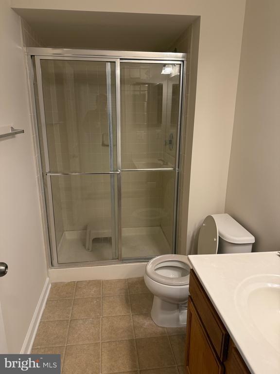 Building Photo - 6231 Glen Wood Loop