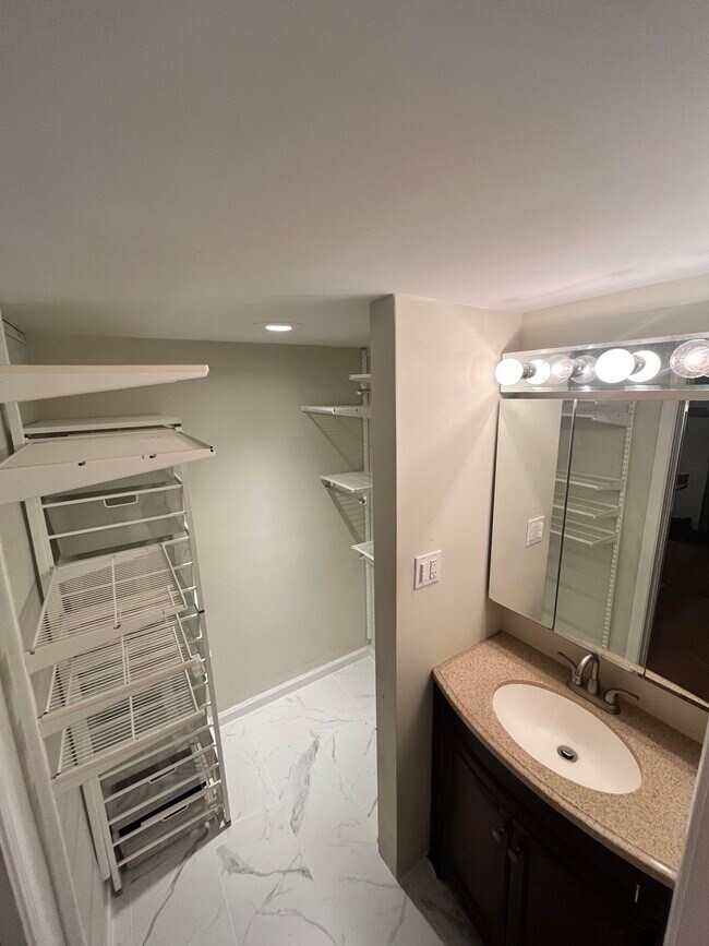 Building Photo - 1756 Corcoran St NW