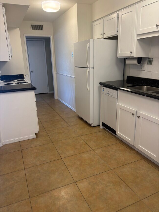 Building Photo - 18419 N 94th Dr