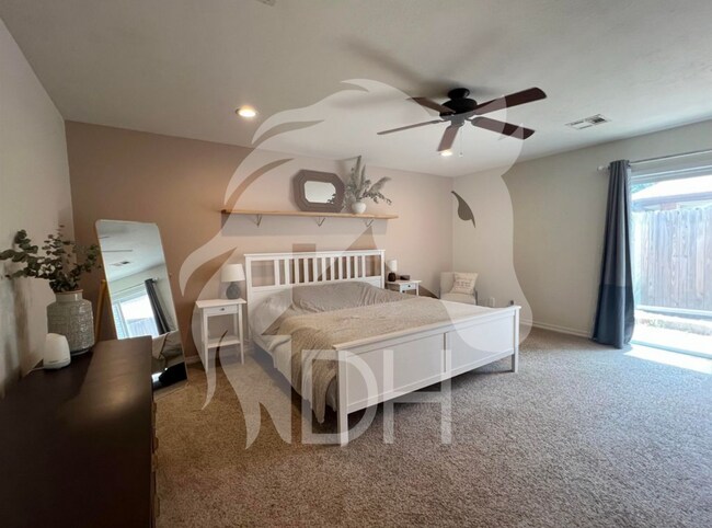 Building Photo - Coming soon in Enid Chisholm District!