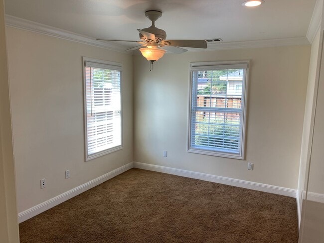 Building Photo - Stunning 4 bedroom, 2 Bath Tracy Home / Best Property Management