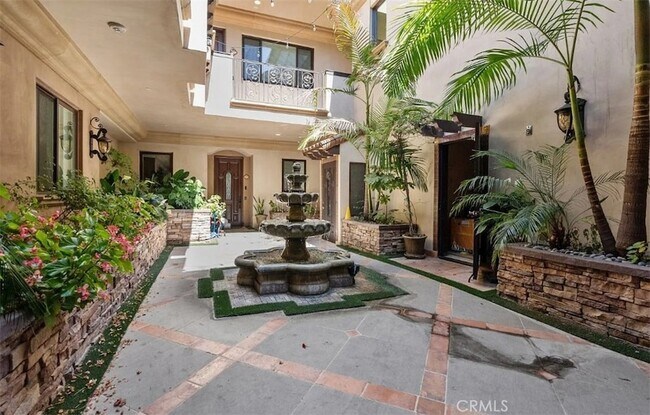 Building Photo - 201 N Reese Pl