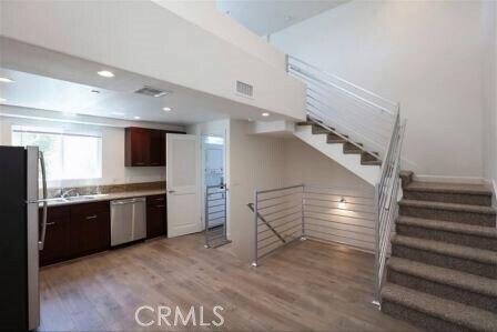 Building Photo - 2585 S Sepulveda Blvd