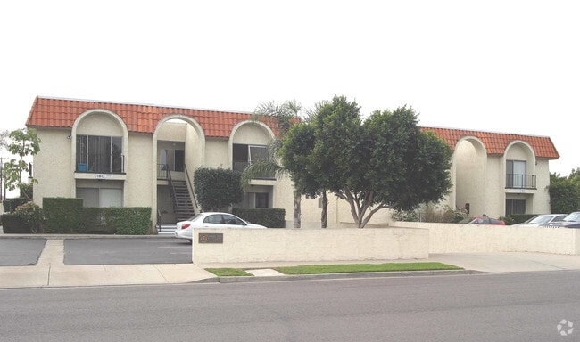 Building Photo - Capistrano