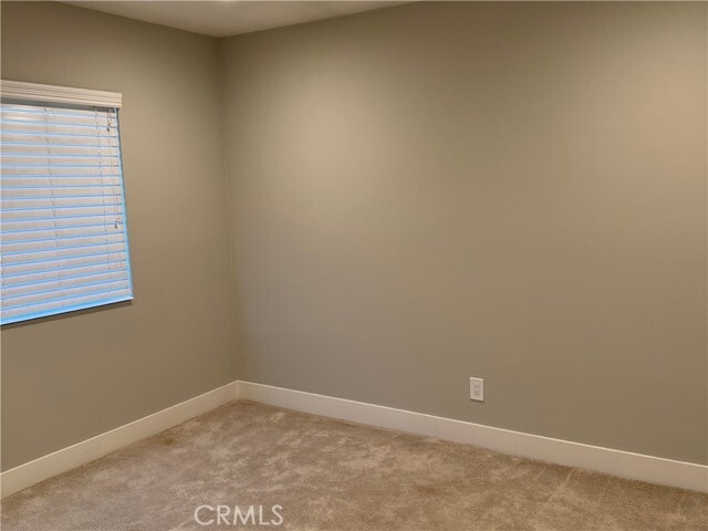 Building Photo - 2615 Temple Hills Dr