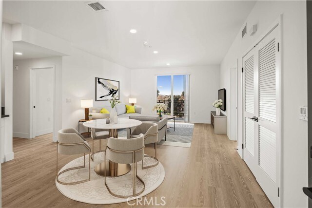 Primary Photo - 11714 Archwood St