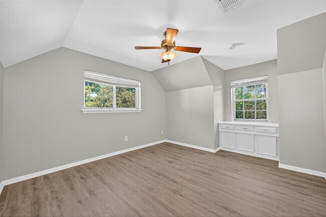 Building Photo - 1714 Corral Dr