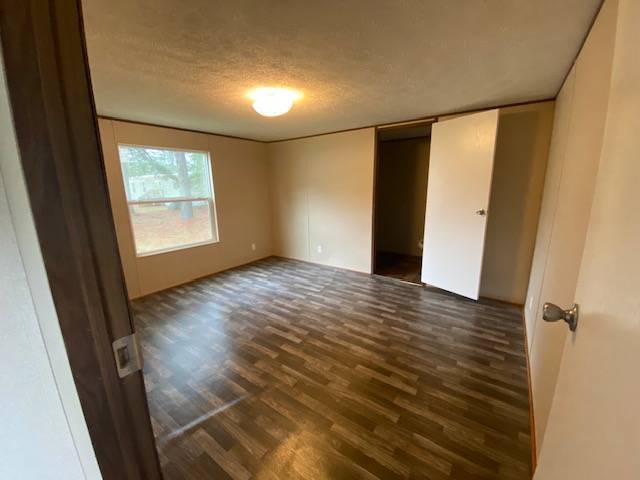 Building Photo - 1037 Victoria St