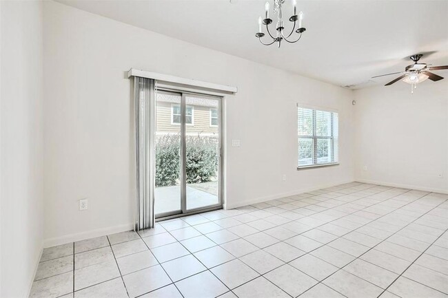 Building Photo - 1620 Bryant Dr
