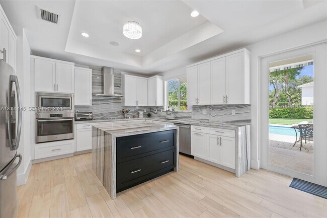 Building Photo - 14831 SW 93rd Ct