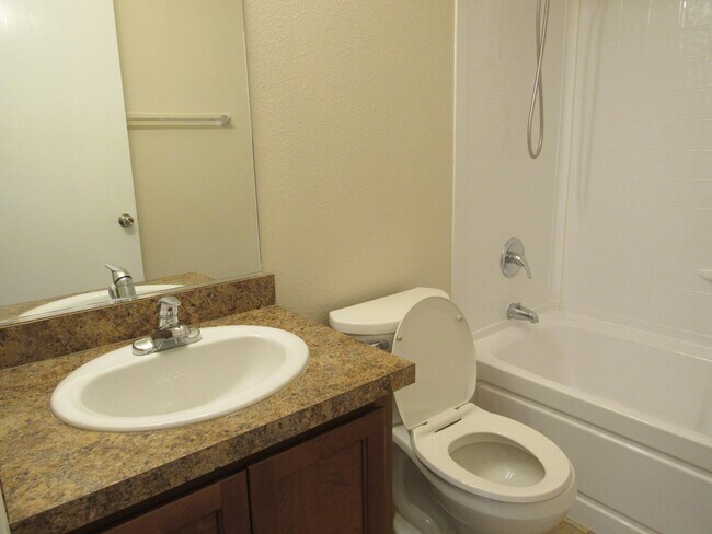 Building Photo - 14750 Cardoza Ct