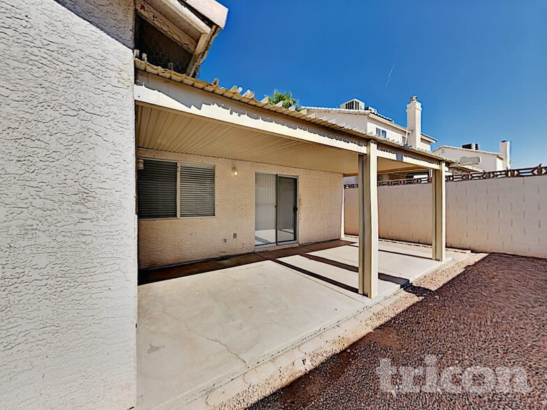 Building Photo - 6619 Clover Wood Ln