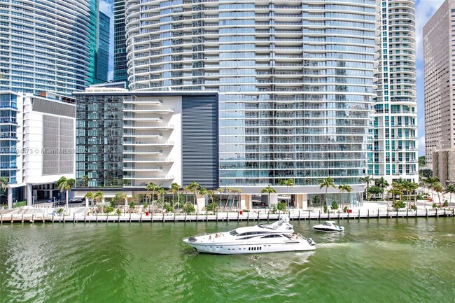 Building Photo - 300 Biscayne Blvd Way