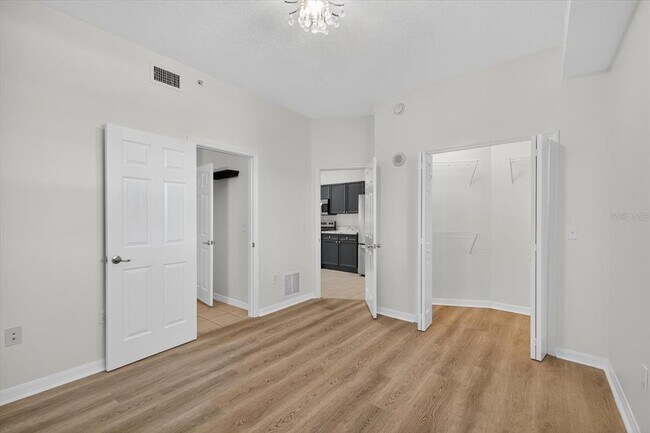 Building Photo - 316 8th St S