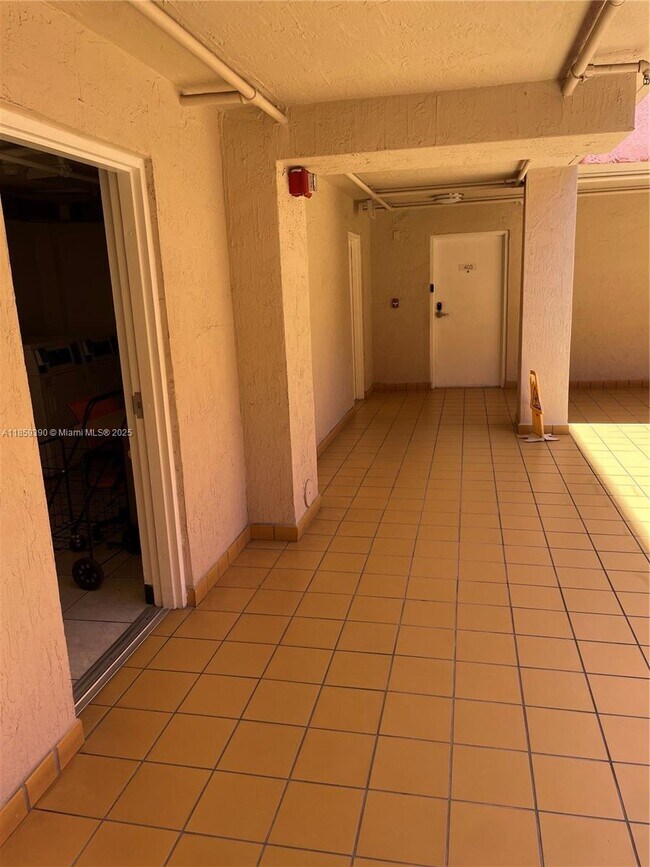 Building Photo - 1475 SW 8th St