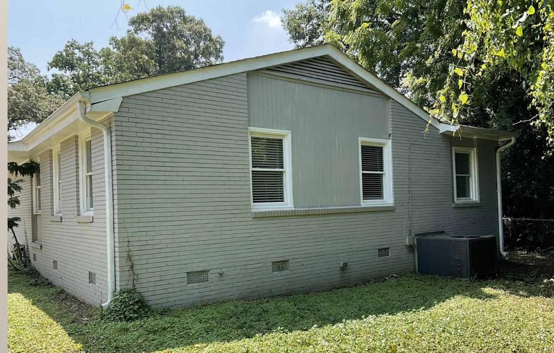 Building Photo - 1841 Haines St