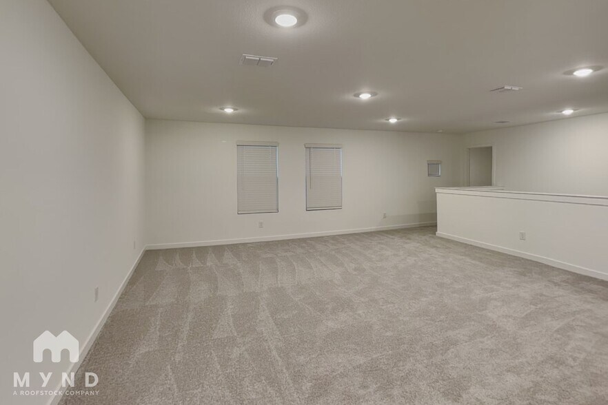 Building Photo - 1746 Milton Dr