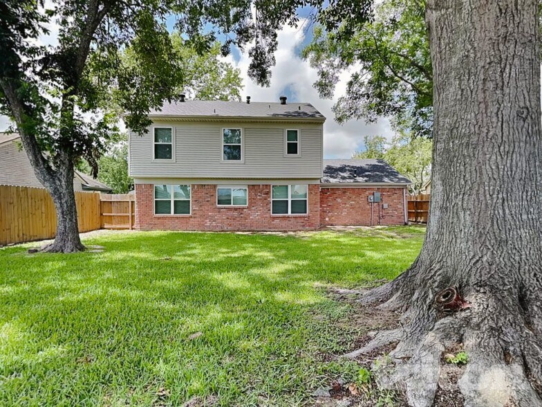 Building Photo - 2610 Townhall Ln