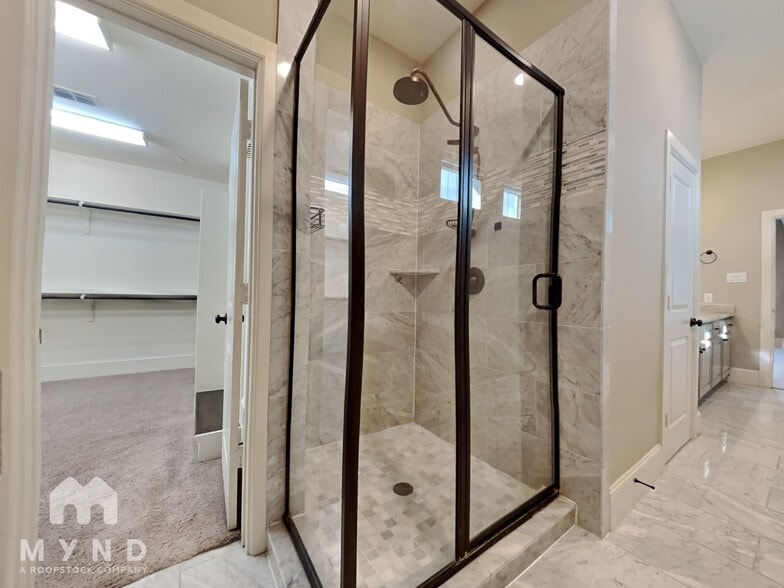 Building Photo - 5430 Cornish St