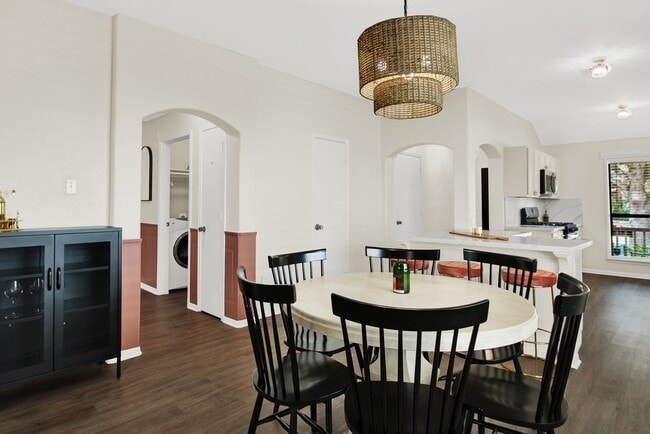 Building Photo - 11415 Hemington Dr