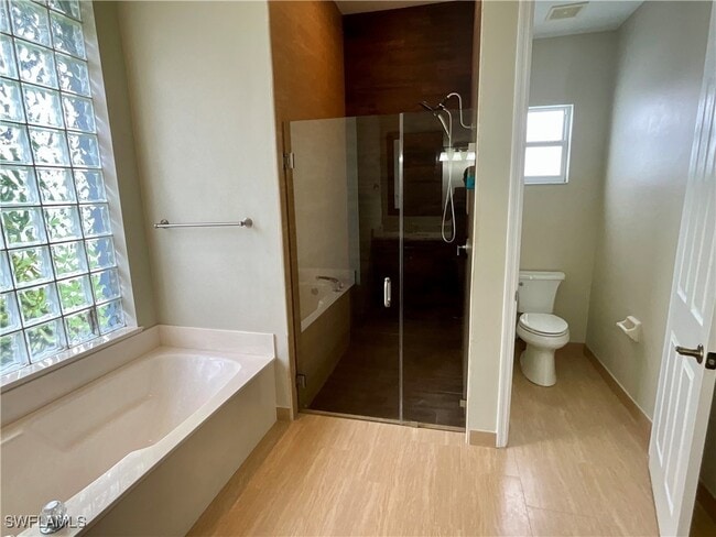 Building Photo - 701 Meyer Dr