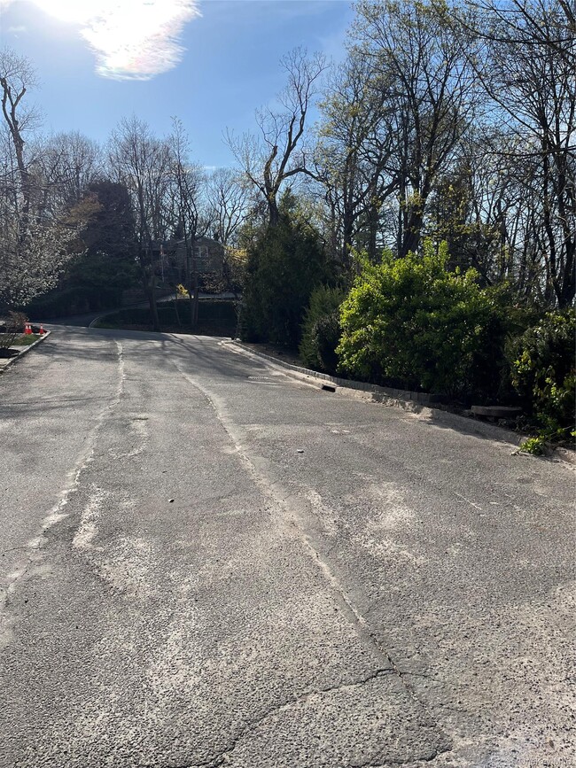 Building Photo - 3 Daniel Pl