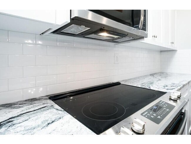 Building Photo - 210 Palisade Rdg