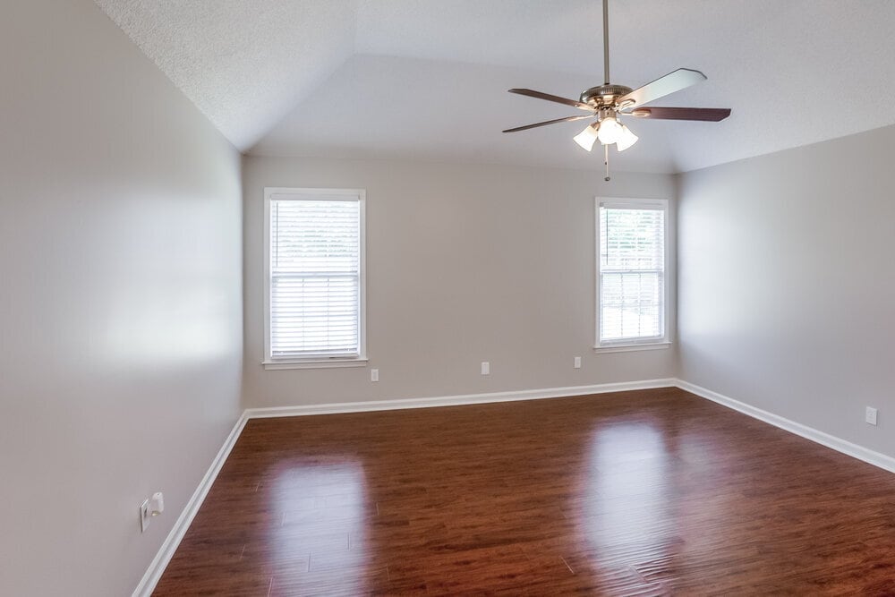 Building Photo - 4378 Bunker Hill Dr