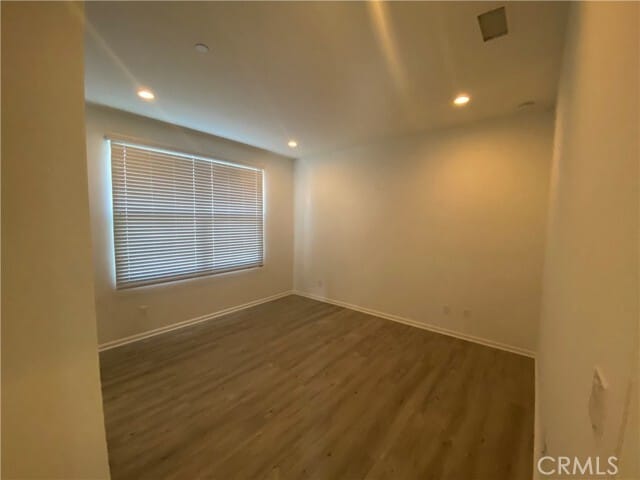 Building Photo - 122 Crescent Moon