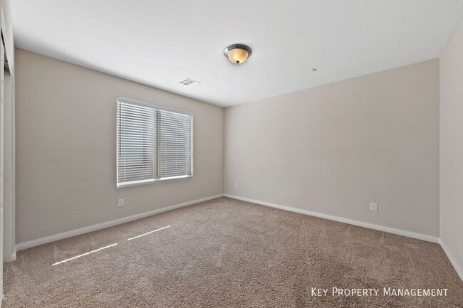 Building Photo - 2324 Mundare-