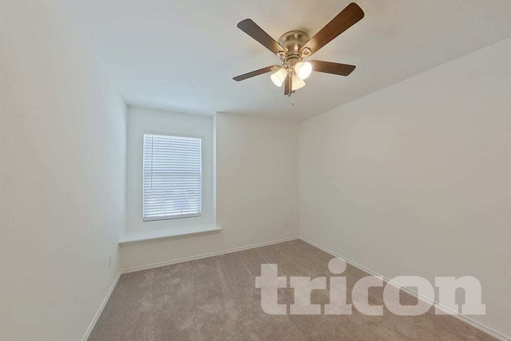 Building Photo - 2411 Carlow Ln