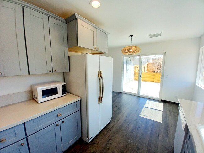 Building Photo - Fantastic Rental Opportunity in South Josh...