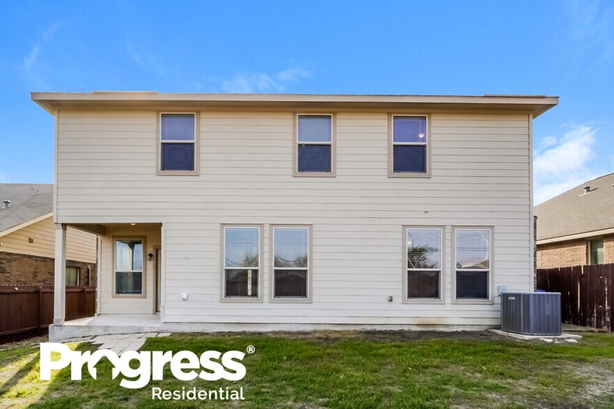 Building Photo - 340 Buckboard Ln