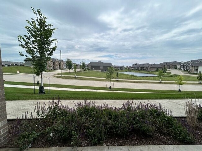 Building Photo - $1,350 | 1 Bedroom, 1 Bathroom Condo | Dog...