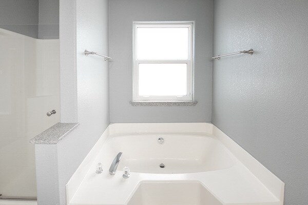 Building Photo - 15210 Main Royal Dr