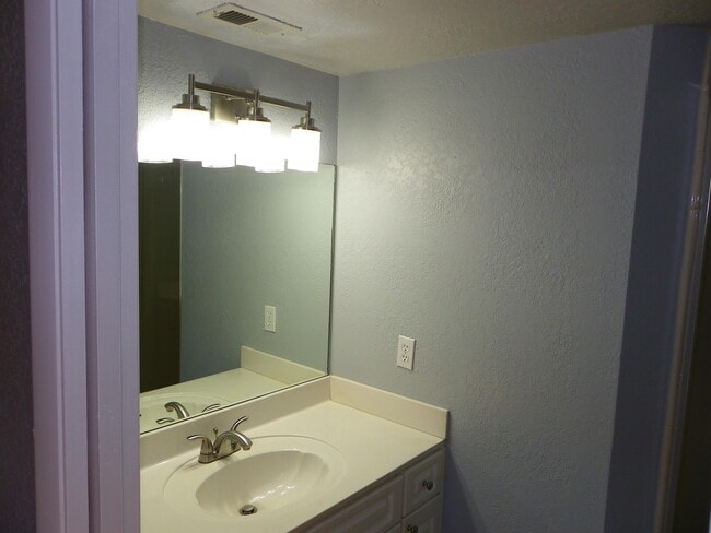 Building Photo - 8116 Severn Dr