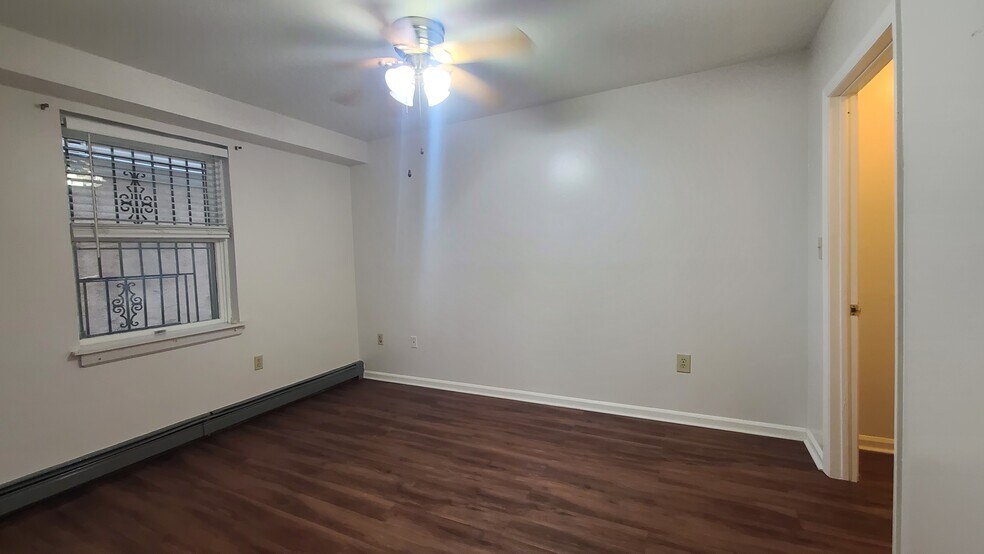 Building Photo - 134 71st St