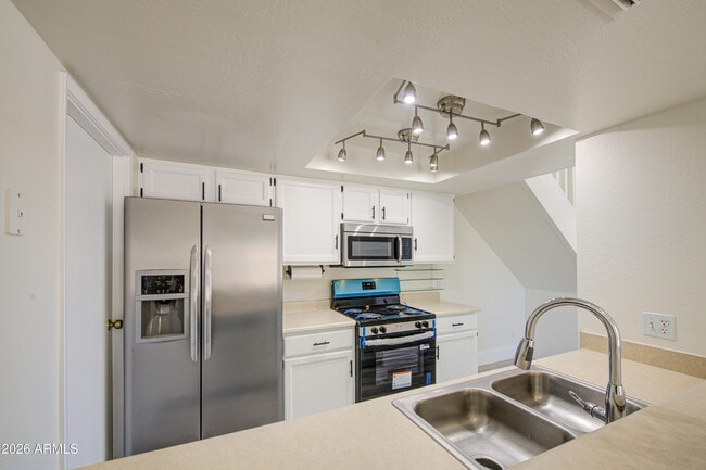 Building Photo - 2019 W Lemon Tree Pl