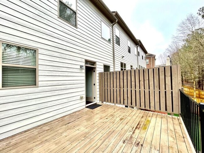 Building Photo - 1040 Jardin Ct