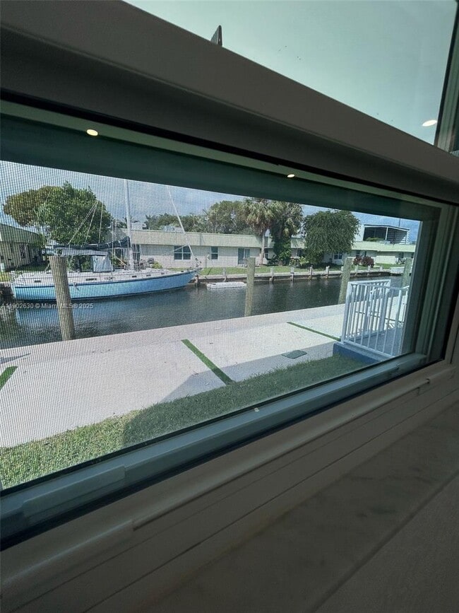 Building Photo - 309 Lewis Ln