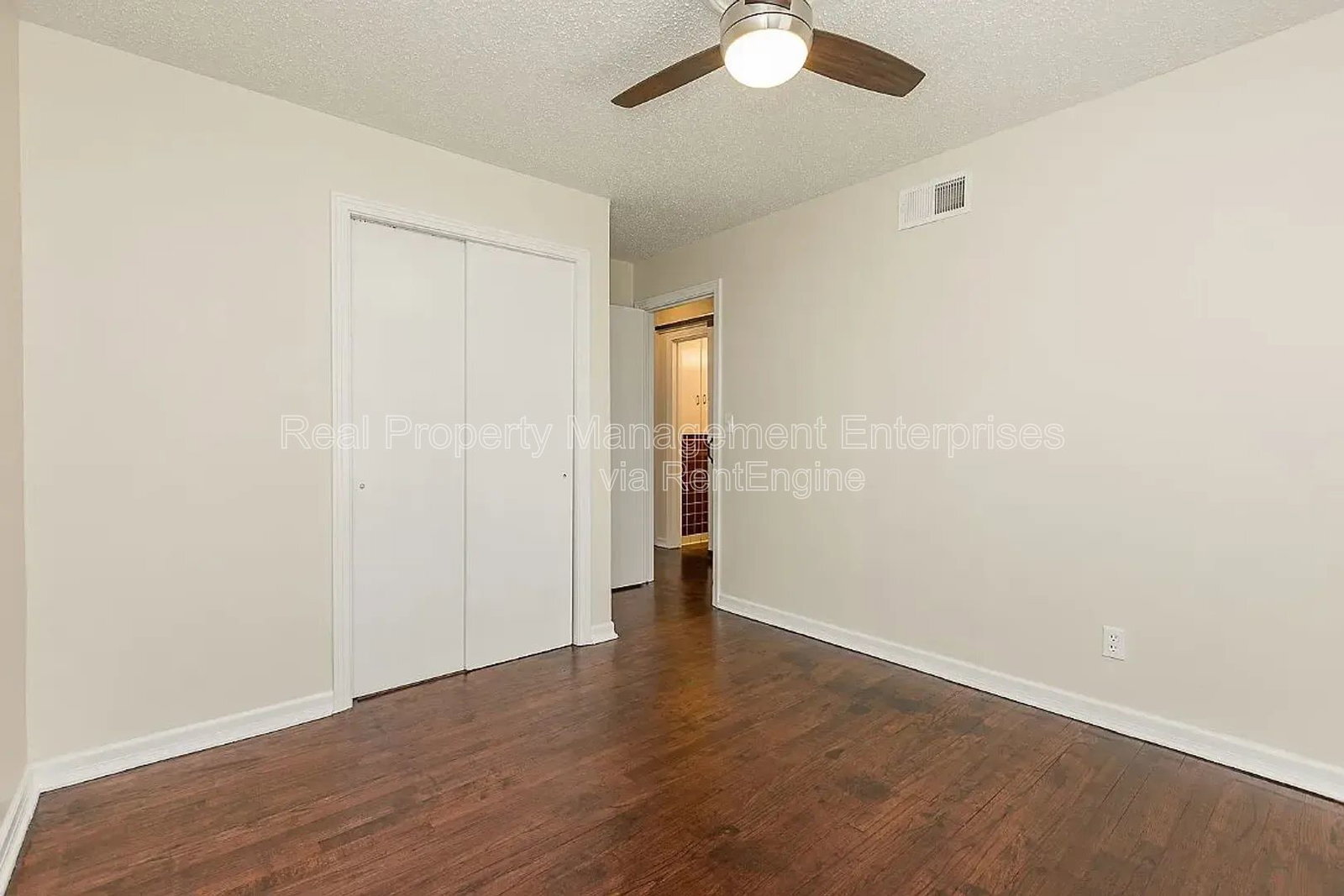 Building Photo - 1618 Oxford Way